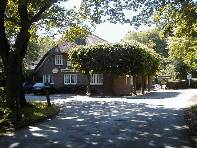 Aug. 2000
